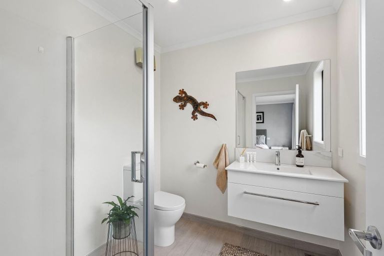 Photo of property in 15 Holmes Hanover Lane, Halswell, Christchurch, 8025