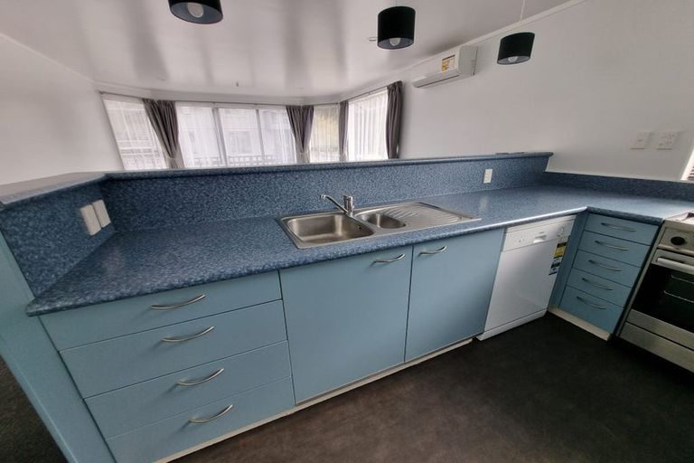 Photo of property in 6 Hospital Road, Newtown, Wellington, 6021