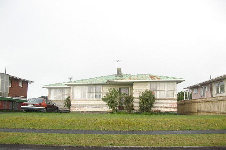 Photo of property in 30 Park Lane, Waitara, 4320