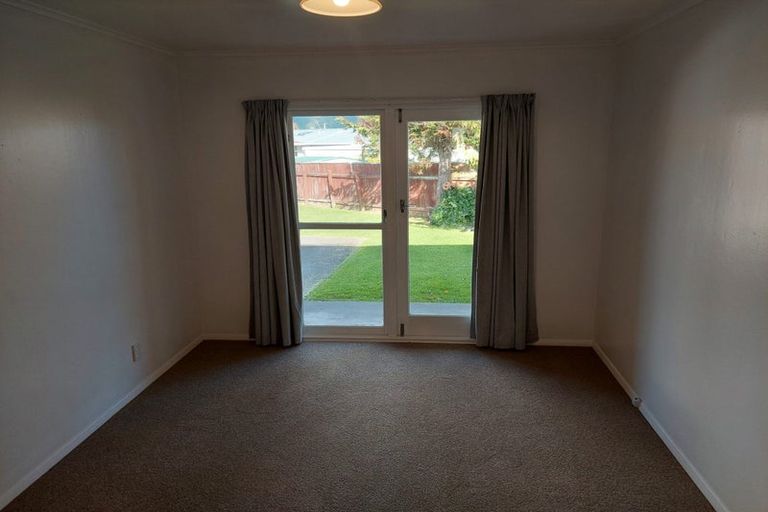 Photo of property in 3b Ferretti Grove, Avalon, Lower Hutt, 5011