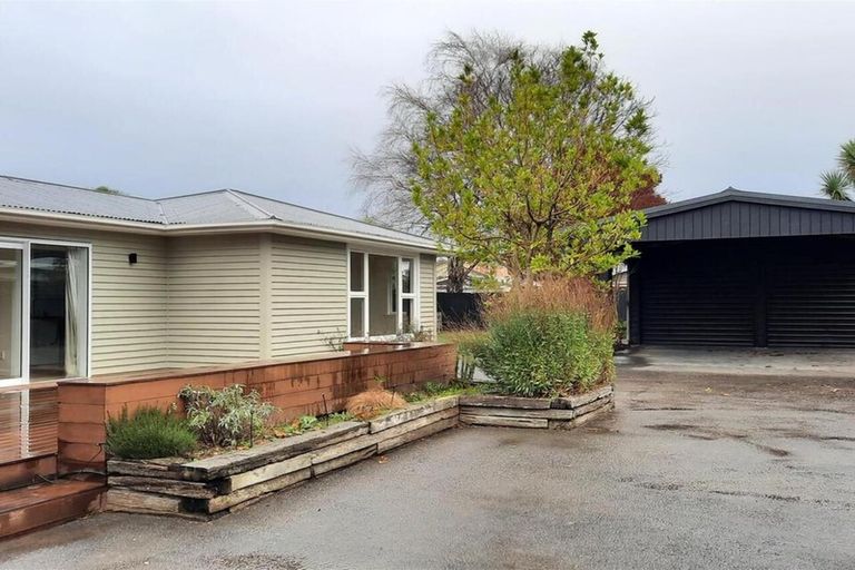 Photo of property in 47 Stapletons Road, Richmond, Christchurch, 8013