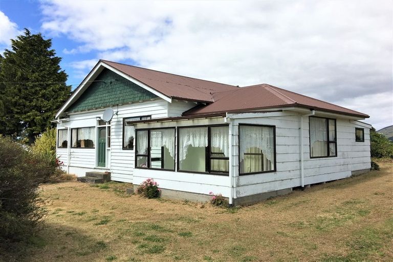 Photo of property in 83 Main Road, Clinton, 9534