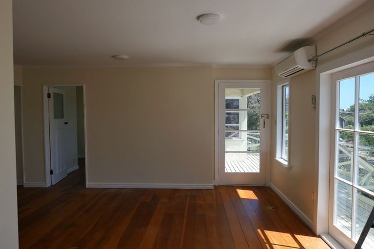 Photo of property in 21 Tiromoana Road, Raumati South, Paraparaumu, 5032