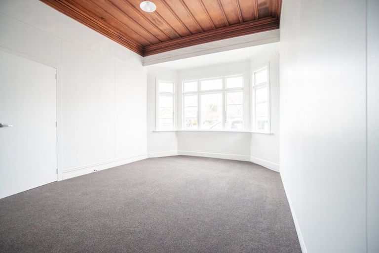 Photo of property in 21 Bourke Street, Palmerston North, 4410