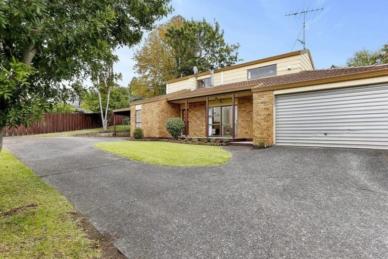 Photo of property in 2/14 Weetman Drive, Browns Bay, Auckland, 0630