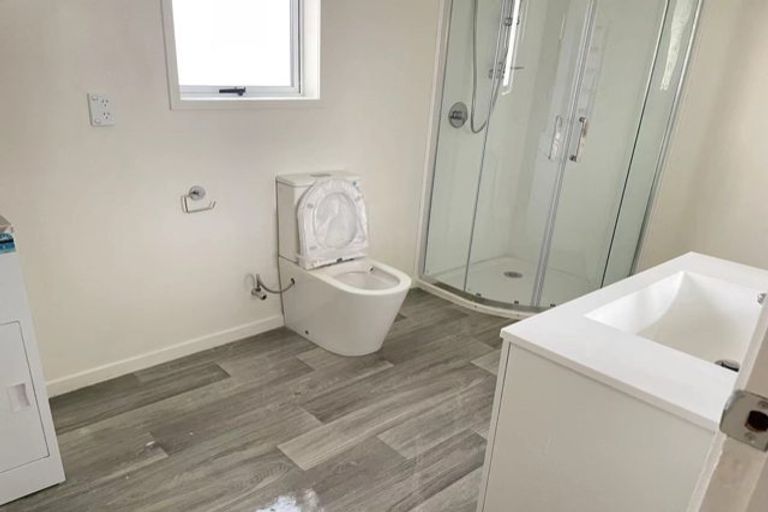 Photo of property in 52c Convair Crescent, Mangere, Auckland, 2022