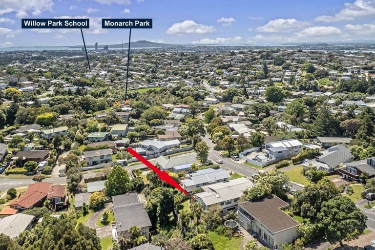 Photo of property in 32 Mcdowell Crescent, Hillcrest, Auckland, 0627