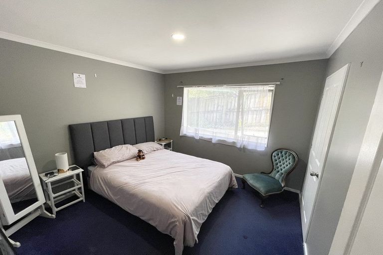 Photo of property in 25 Chadlington Avenue, Henderson, Auckland, 0612