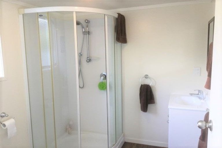 Photo of property in 28 Motiti Road, Papamoa Beach, Papamoa, 3118