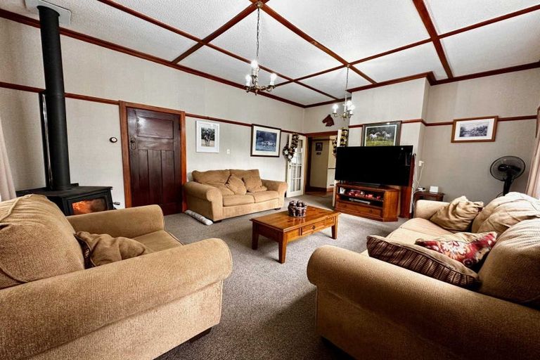 Photo of property in 2204 Cheltenham Hunterville Road, Beaconsfield, Feilding, 4779
