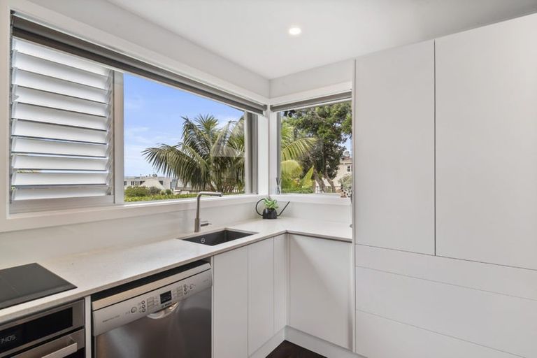 Photo of property in 1/2a Earnoch Avenue, Takapuna, Auckland, 0622