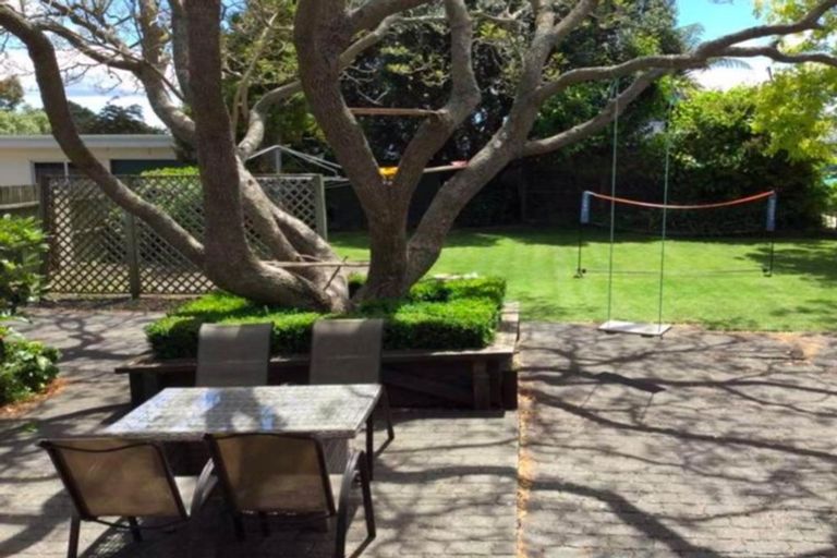 Photo of property in 3 Moeller Street, Taradale, Napier, 4112