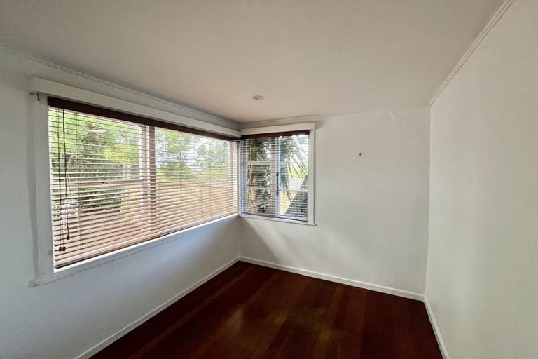 Photo of property in 6a Onewa Road, Northcote Point, Auckland, 0627