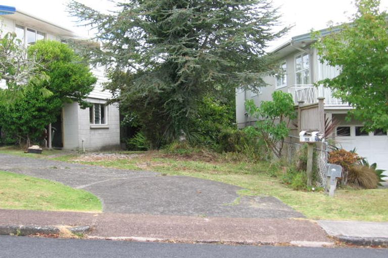 Photo of property in 16 Catalina Crescent, Forrest Hill, Auckland, 0620