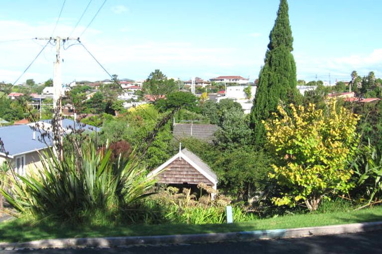 Photo of property in 47 Hebron Road, Waiake, Auckland, 0630