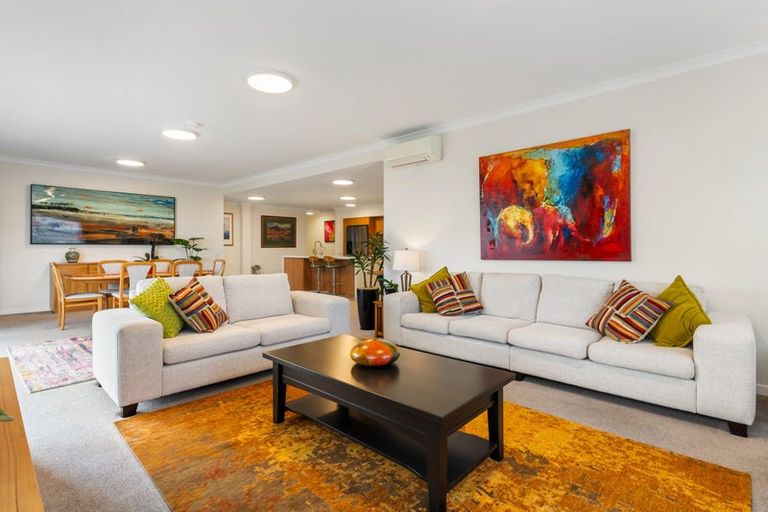 Photo of property in 77 Parkside Drive, Orewa, 0931