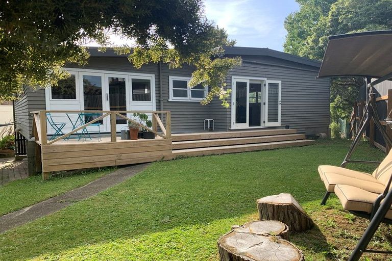 Photo of property in 12 Kent Crescent, Awapuni, Palmerston North, 4412