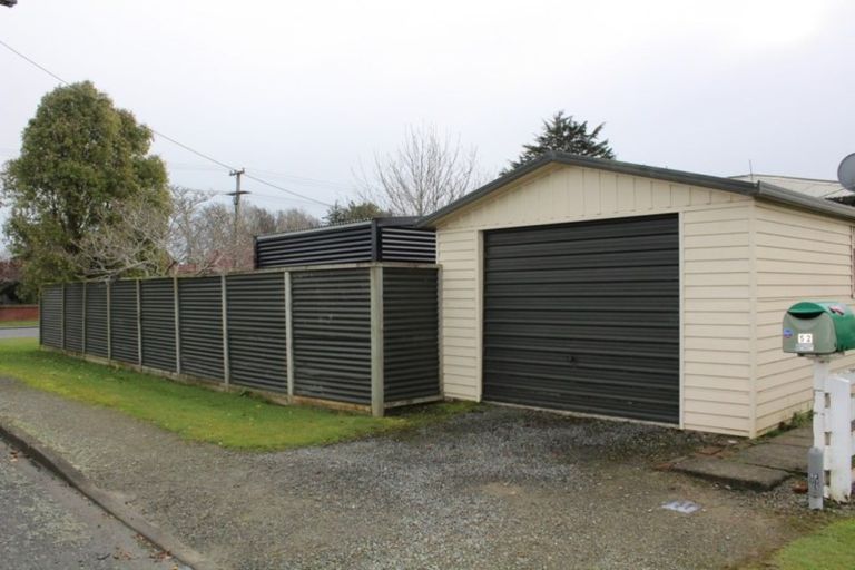 Photo of property in 52 John Street, Winton, 9720