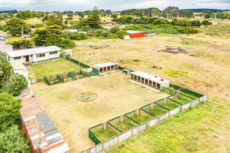 Photo of property in 15 Aranui Avenue, Castlecliff, Whanganui, 4501