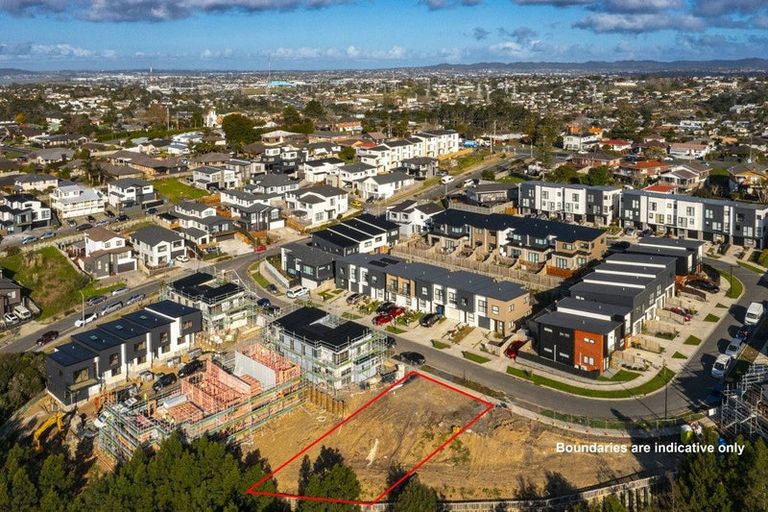 Photo of property in 35 Paina Crescent, Massey, 0614