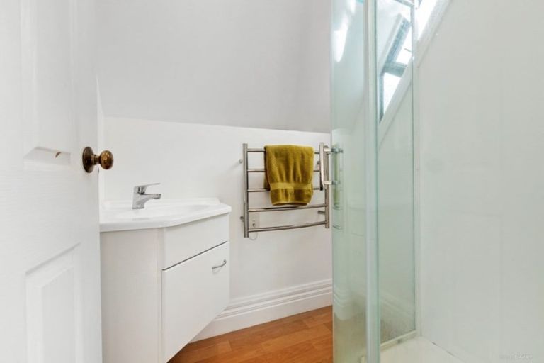 Photo of property in 2/168 Tinakori Road, Thorndon, Wellington, 6011