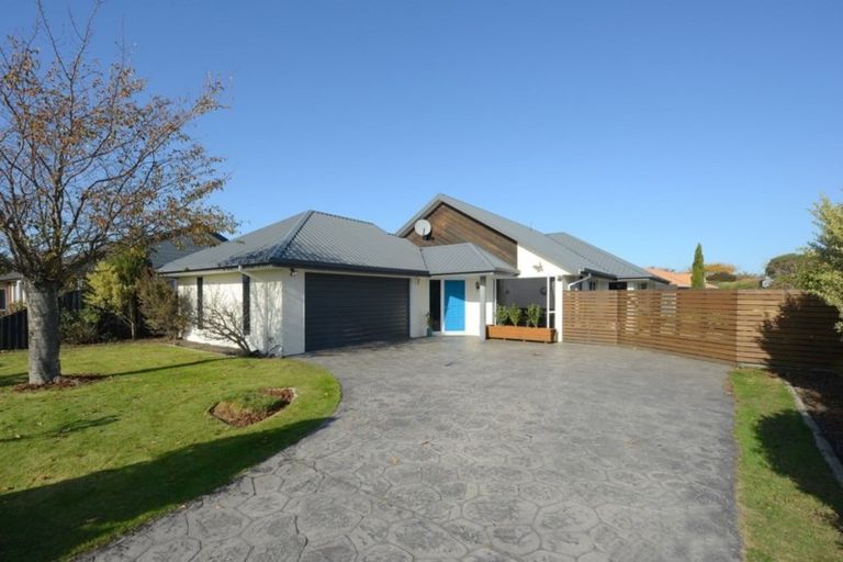 Photo of property in 49 Queenspark Drive, Parklands, Christchurch, 8083