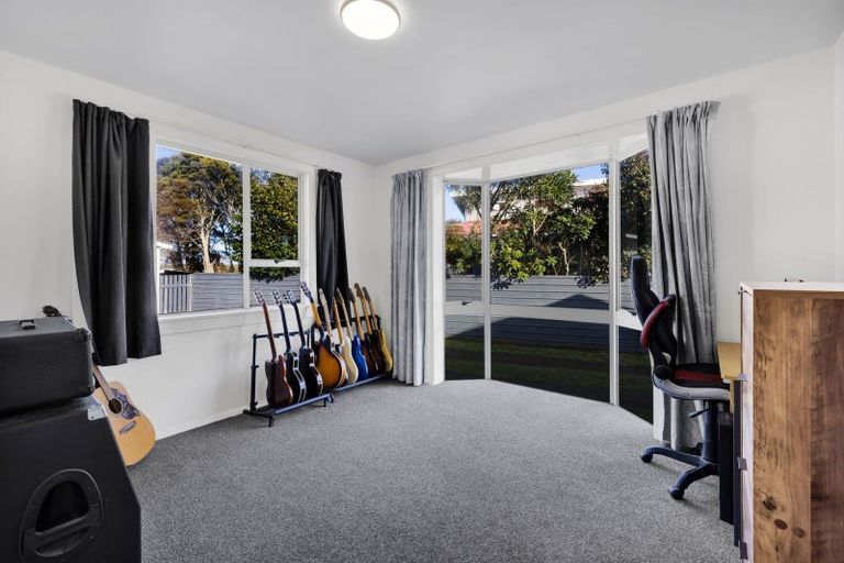 Photo of property in 13 Bridger Place, Eltham, 4322