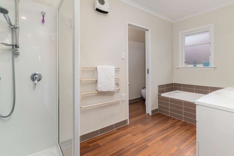 Photo of property in 16 Farrington Avenue, Bishopdale, Christchurch, 8053