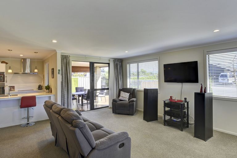 Photo of property in 3 Hereford Drive, Carterton, 5713