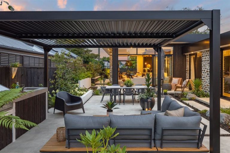 Photo of property in 97 Bryndwr Road, Bryndwr, Christchurch, 8052