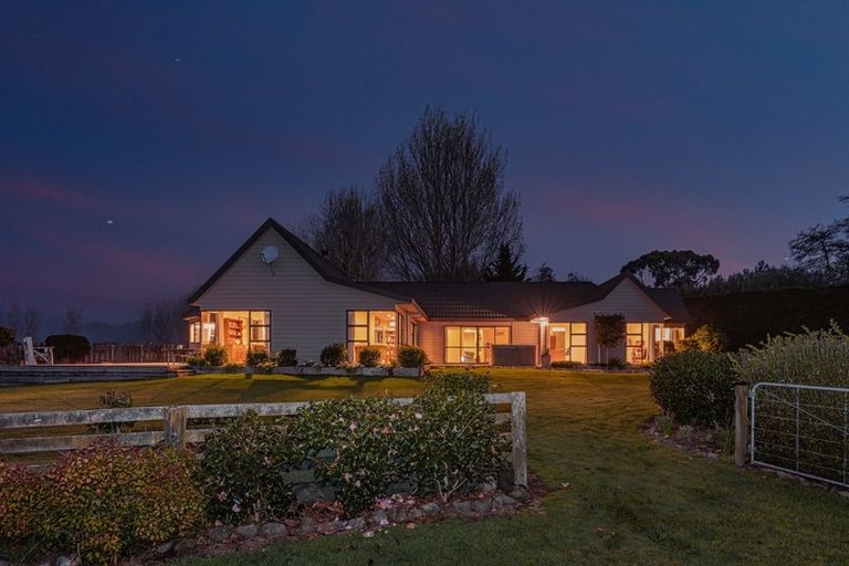 Photo of property in 45 Takapu Road, Manakau, Levin, 5573