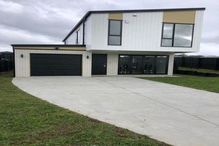 Photo of property in 12 Waikaha Street, Pokeno, 2472