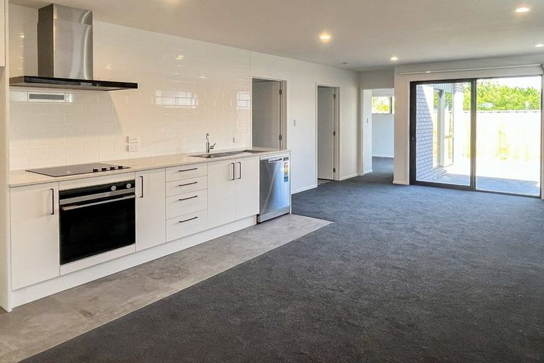 Photo of property in 16 Oakmill Drive, Casebrook, Christchurch, 8051