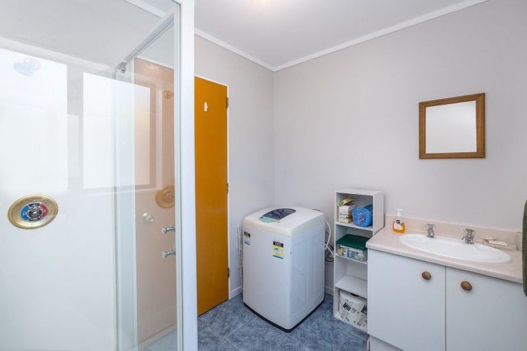 Photo of property in 32 Whangaimoana Beach Road, Whangaimoana, Pirinoa, 5772