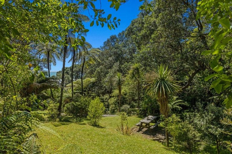 Photo of property in 16 Pohutukawa Avenue, Ohope, 3121