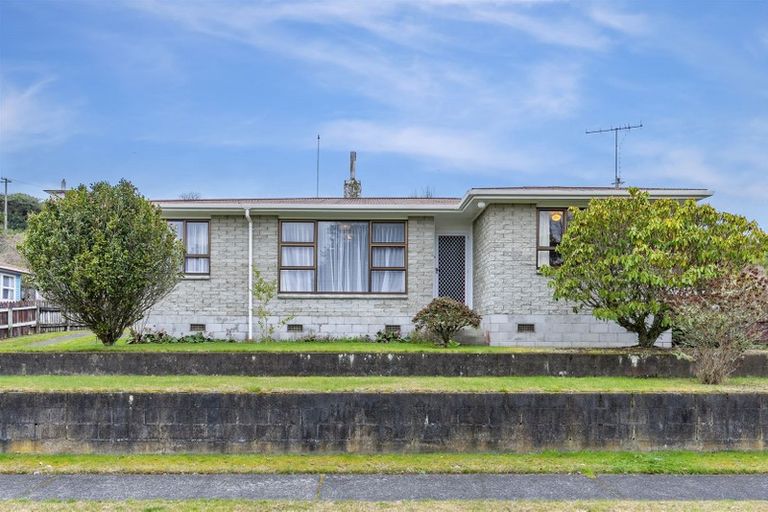 Photo of property in 15 Campbell Street, Taumarunui, 3920