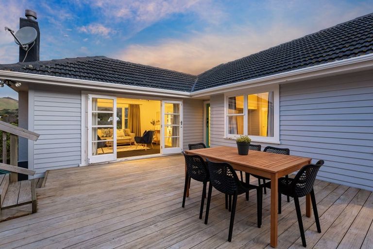 Photo of property in 13 Tainui Terrace, Tawa, Wellington, 5028