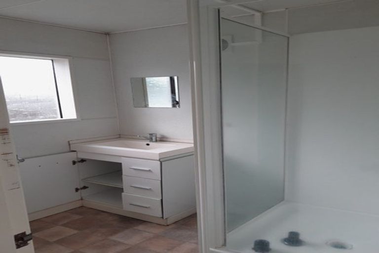 Photo of property in 17 Third Avenue, Avenues, Whangarei, 0110