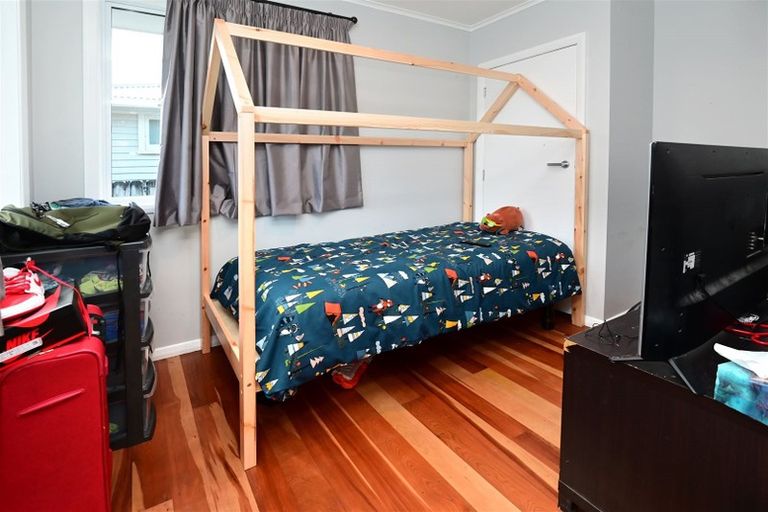 Photo of property in 33 Hill Crescent, Papakura, 2110