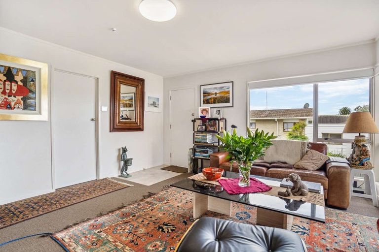 Photo of property in 2/123 Pigeon Mountain Road, Half Moon Bay, Auckland, 2012