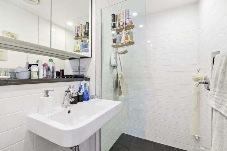 Photo of property in Elevate, 2/30a Taranaki Street, Te Aro, Wellington, 6011