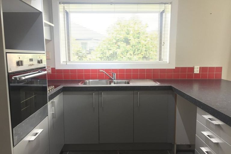 Photo of property in 2/226 Wainoni Road, Avondale, Christchurch, 8061