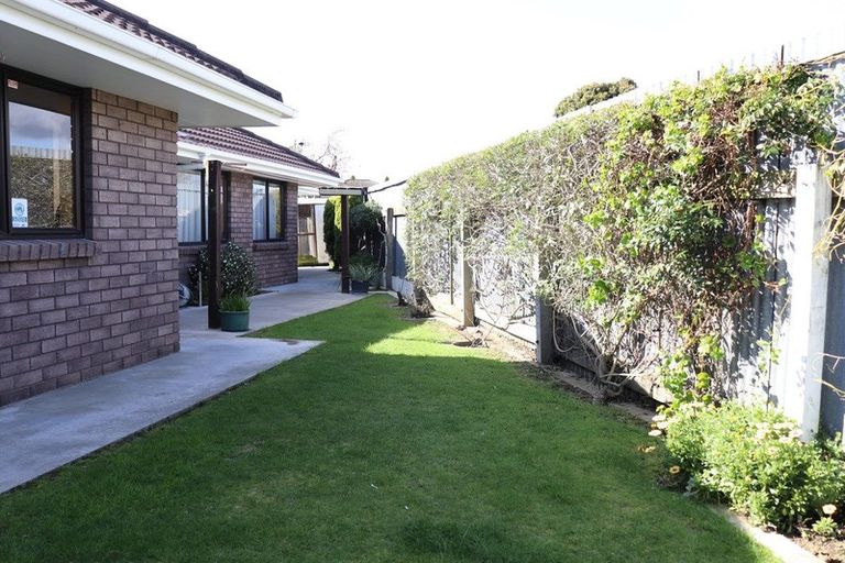 Photo of property in 5 Seville Court, Terrace End, Palmerston North, 4410