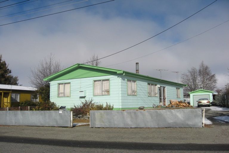 Photo of property in 35 Godley Street, Twizel, 7901