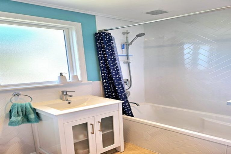 Photo of property in 83 Godley Street, Waiwhetu, Lower Hutt, 5010