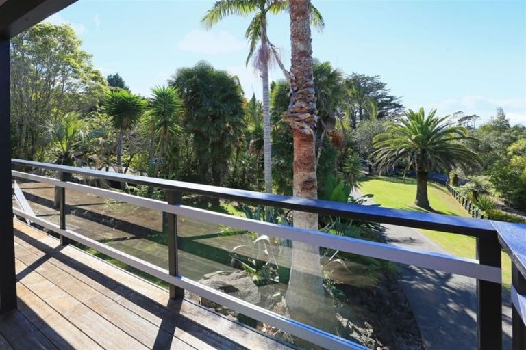 Photo of property in 22 Rimu Road, Oratia, Auckland, 0604