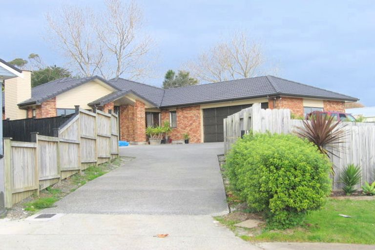 Photo of property in 15 Willowbank Close, East Tamaki Heights, Auckland, 2016
