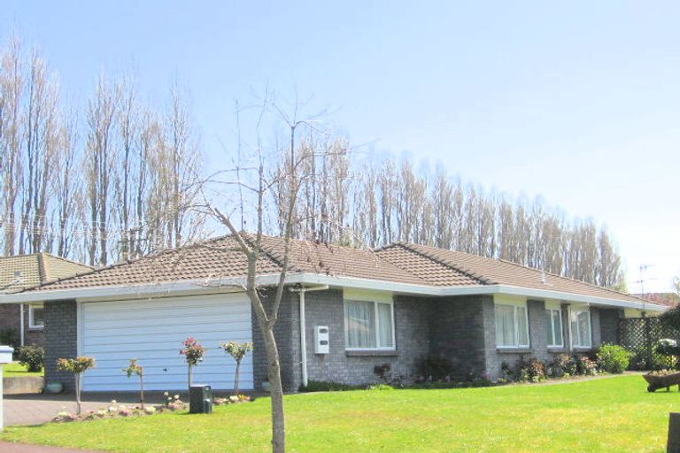 Photo of property in 2 Barraud Place, Pukehangi, Rotorua, 3015