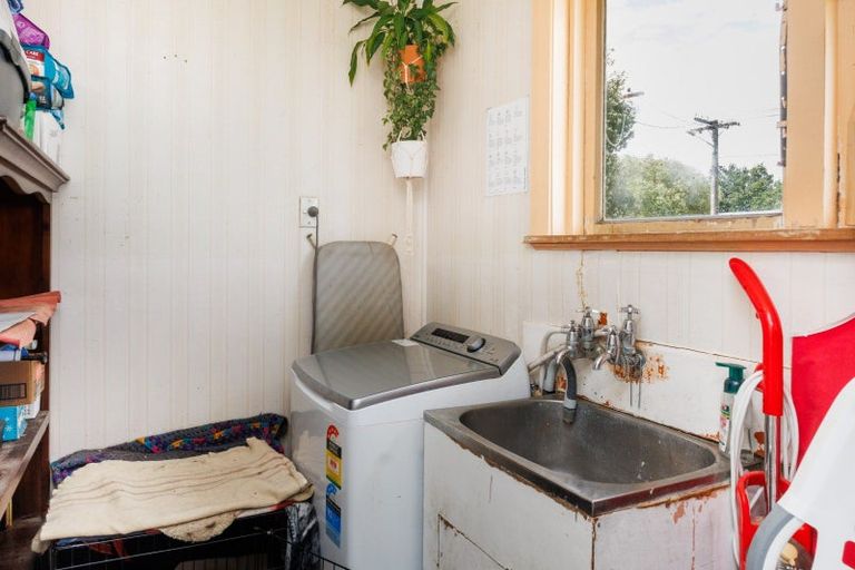 Photo of property in 3 Collins Crescent, Feilding, 4702