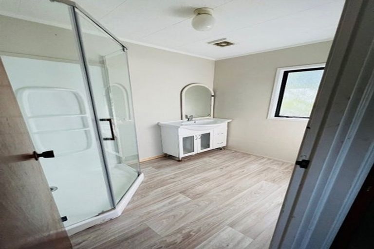 Photo of property in 1/16 Capricorn Place, Glen Eden, Auckland, 0602